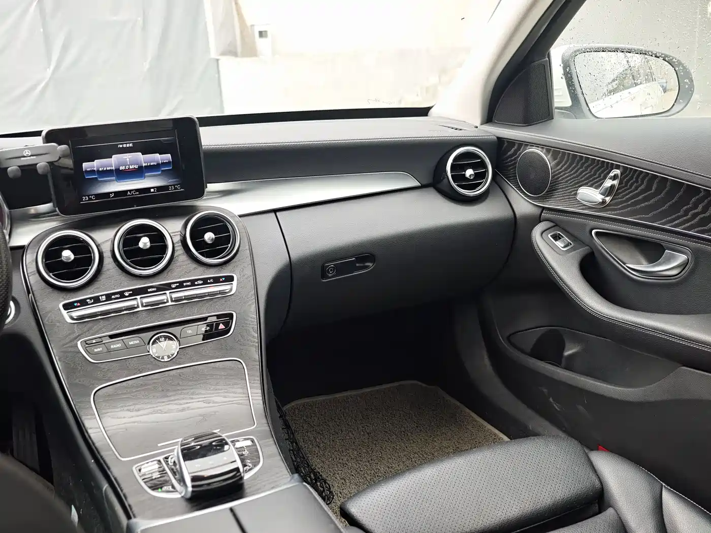Mercedes-Benz C-Class 2016 C 180 L Sport фото 23