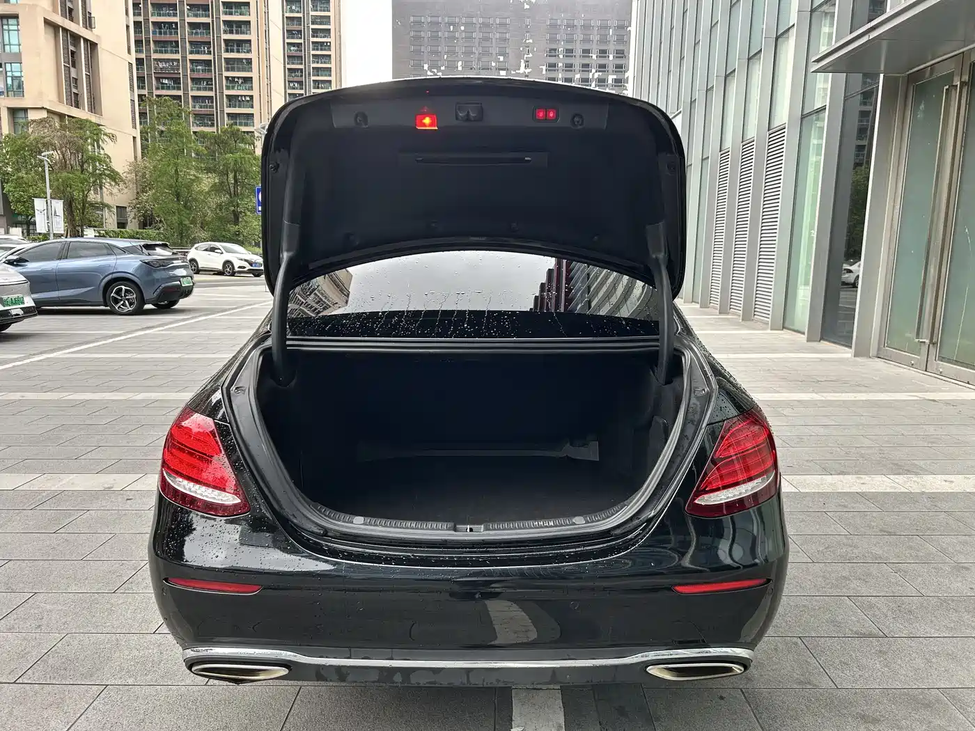 Mercedes-Benz E-Class 2020 E 300 L Luxury Model фото 15