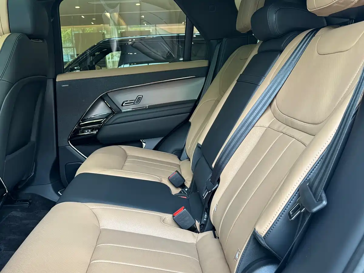 Land Rover Range Rover Sport фото 7