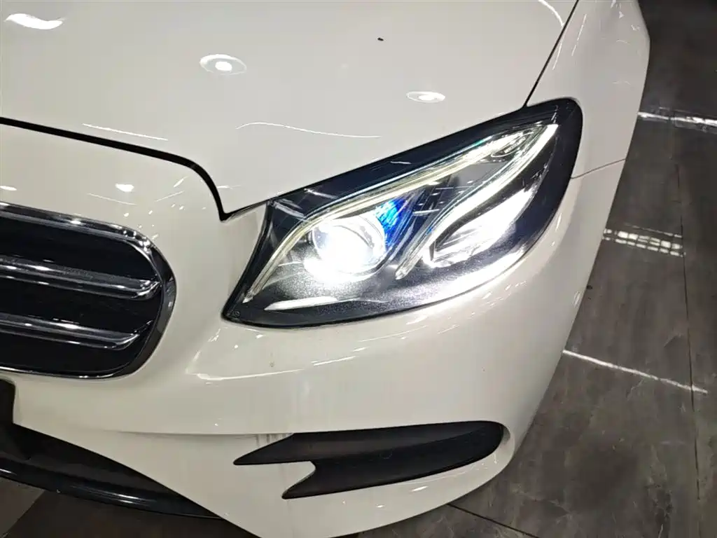 Mercedes-Benz E-Class 2017 E 200 Sport 4MATIC фото 24
