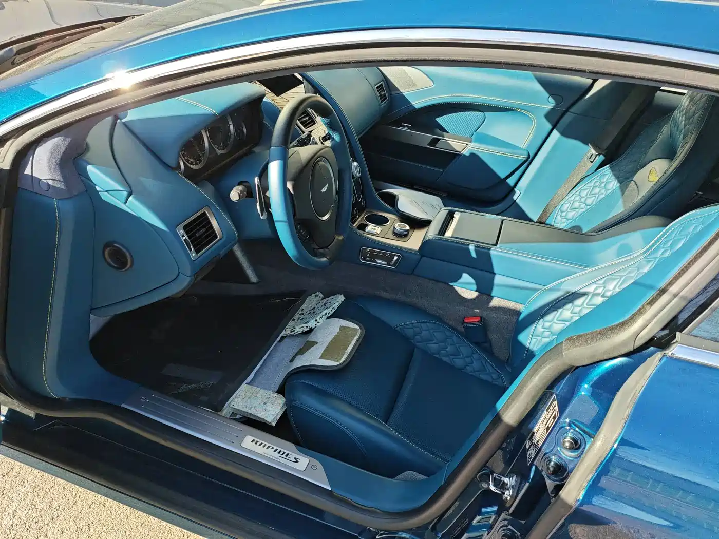 Aston Martin Rapide 2017 6.0L S фото 9