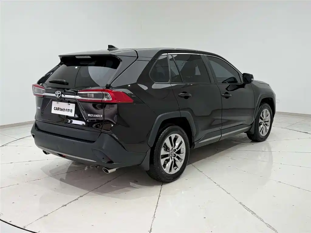 Toyota Wildlander 2020 2.0L CVT 2WD Luxury Edition фото 8