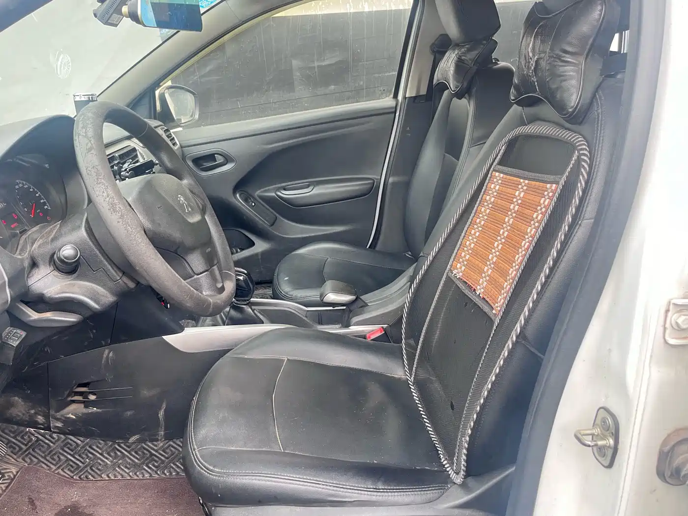 Peugeot 301 2018 2018 1.6L Manual Comfort Edition