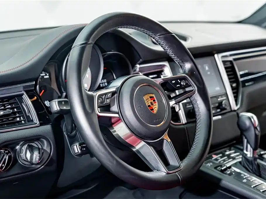 Porsche Macan 2017 Macan S 3.0T фото 9