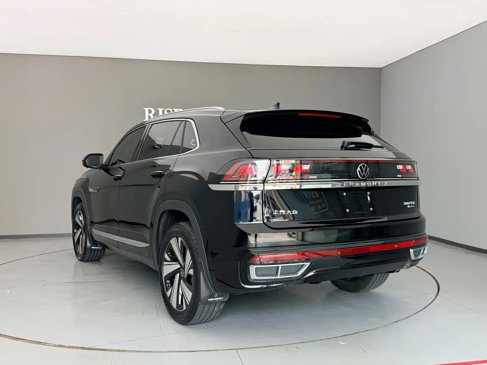 Фото 20 - Volkswagen Teramont