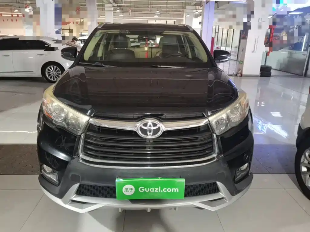 Photo 3 - Toyota Highlander