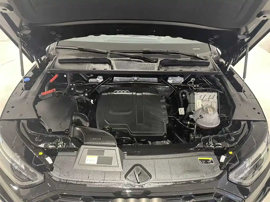 Audi Q5L 2024 Model 45 TFSI Luxury Dynamic фото 9