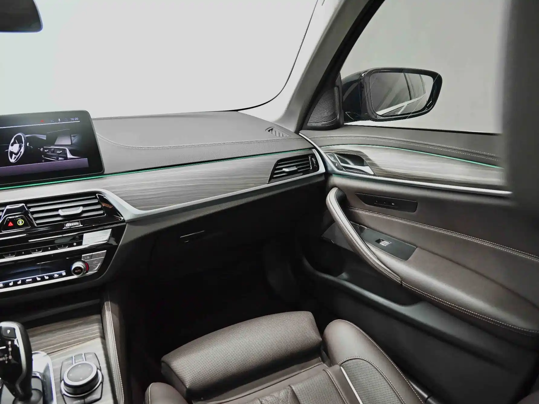 صورة 29 - BMW 5 Series