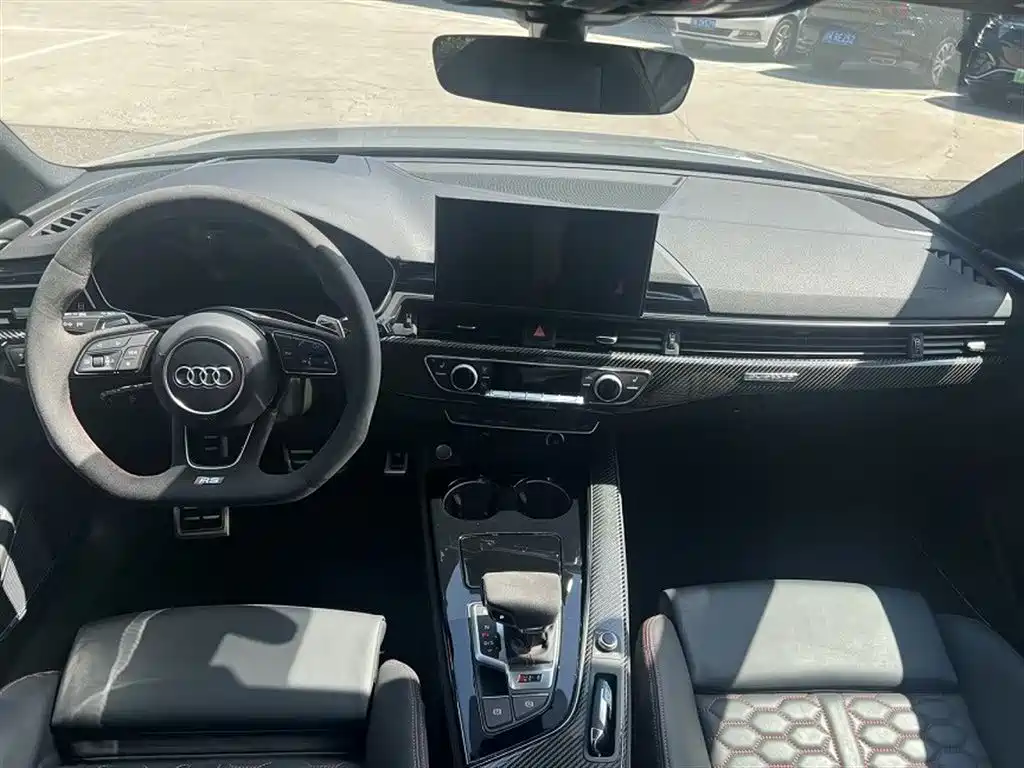 AUDI RS 4