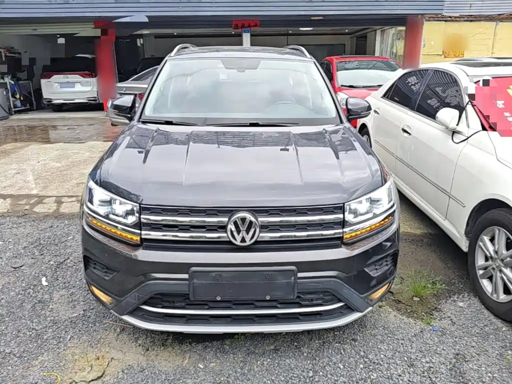 Фото 3 - Volkswagen Tharu