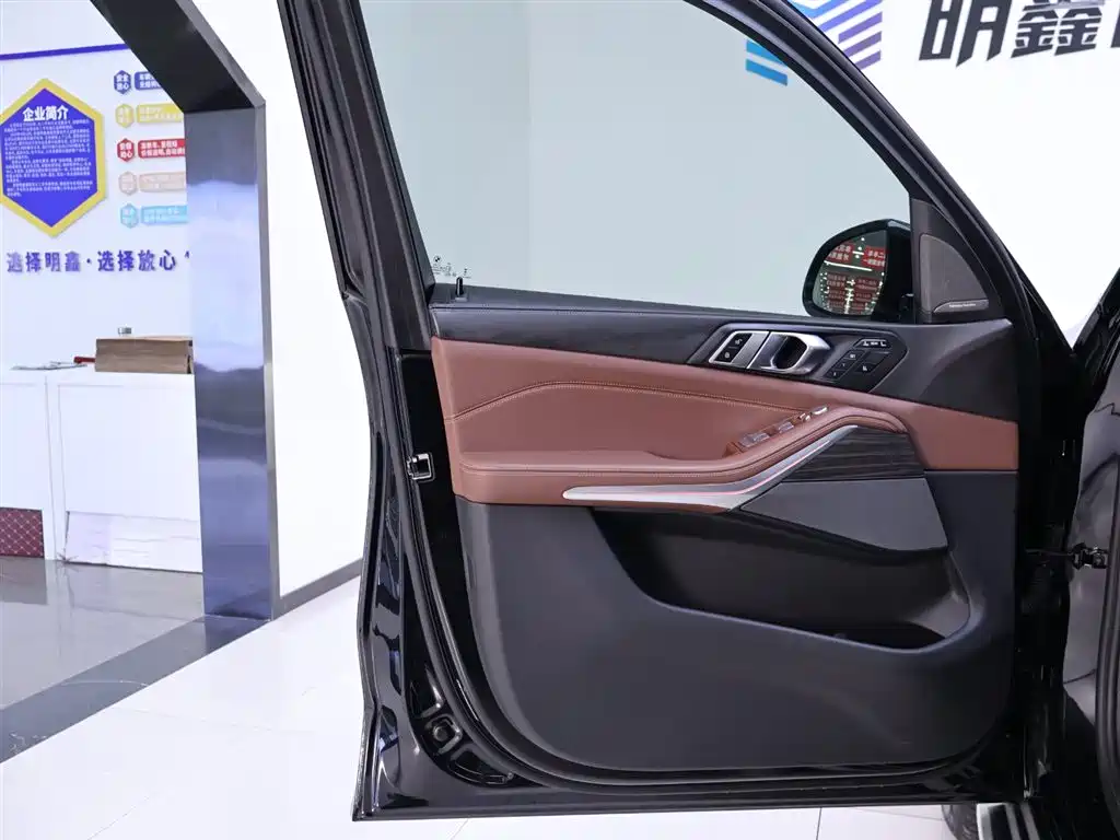 BMW X7 2023 xDrive40i Leading Luxury Package фото 18