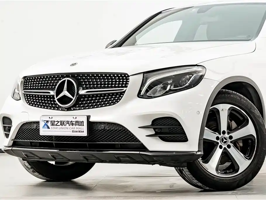 Mercedes-Benz GLC Coupe 2019 GLC 200 4MATIC Coupe SUV фото 2