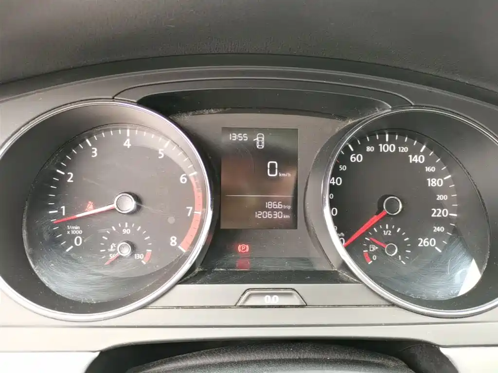 Volkswagen Lamando 2017 230TSI Manual Trend Edition фото 12