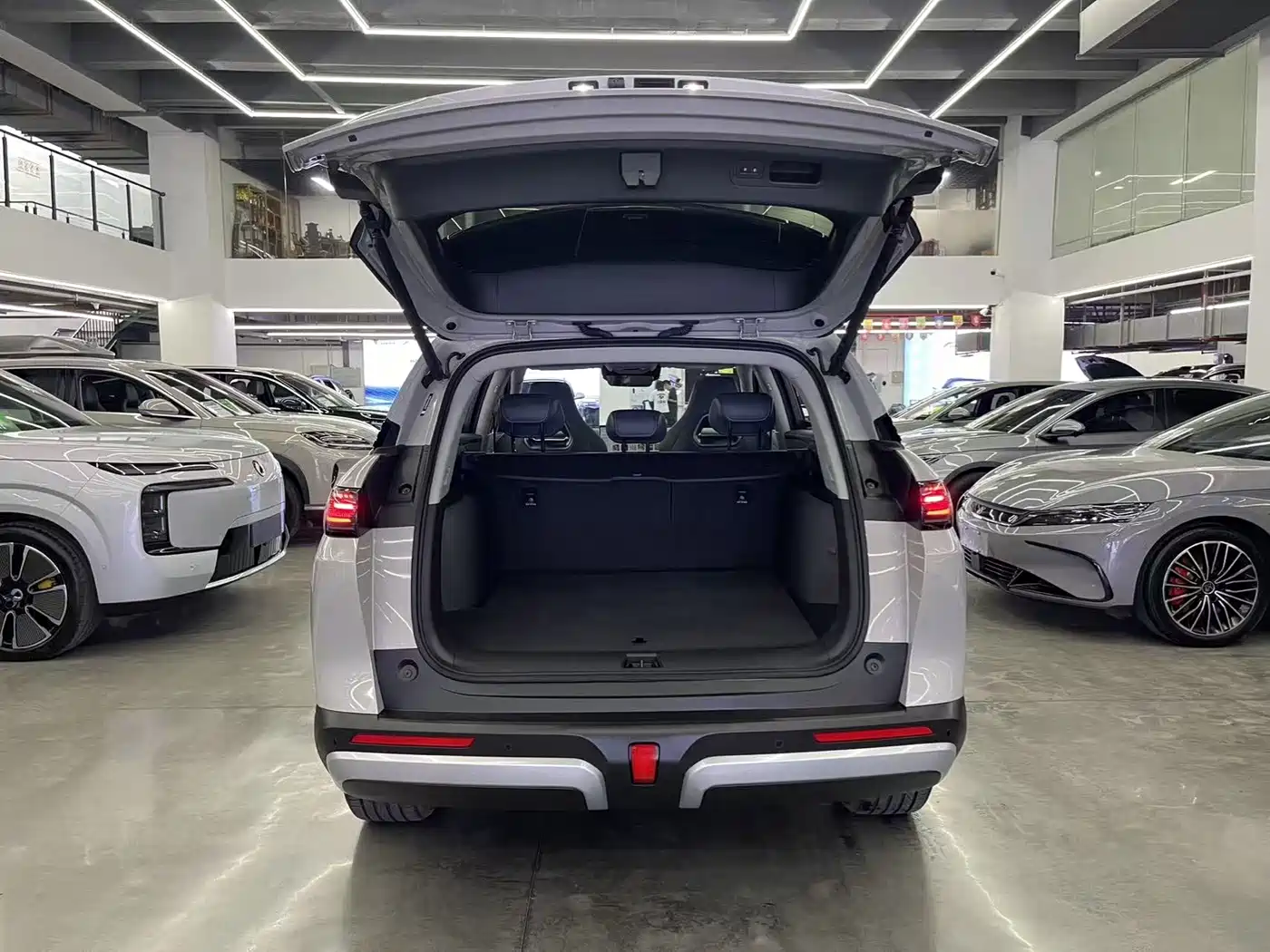 BYD Hai Shi 07 DM-i 2025 150 Pilot+ Edition фото 11