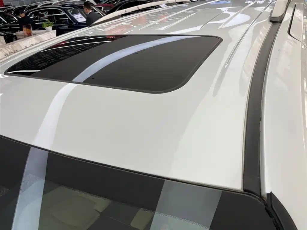 Toyota Sienna 2023 2.5L Hybrid Premium Edition фото 8