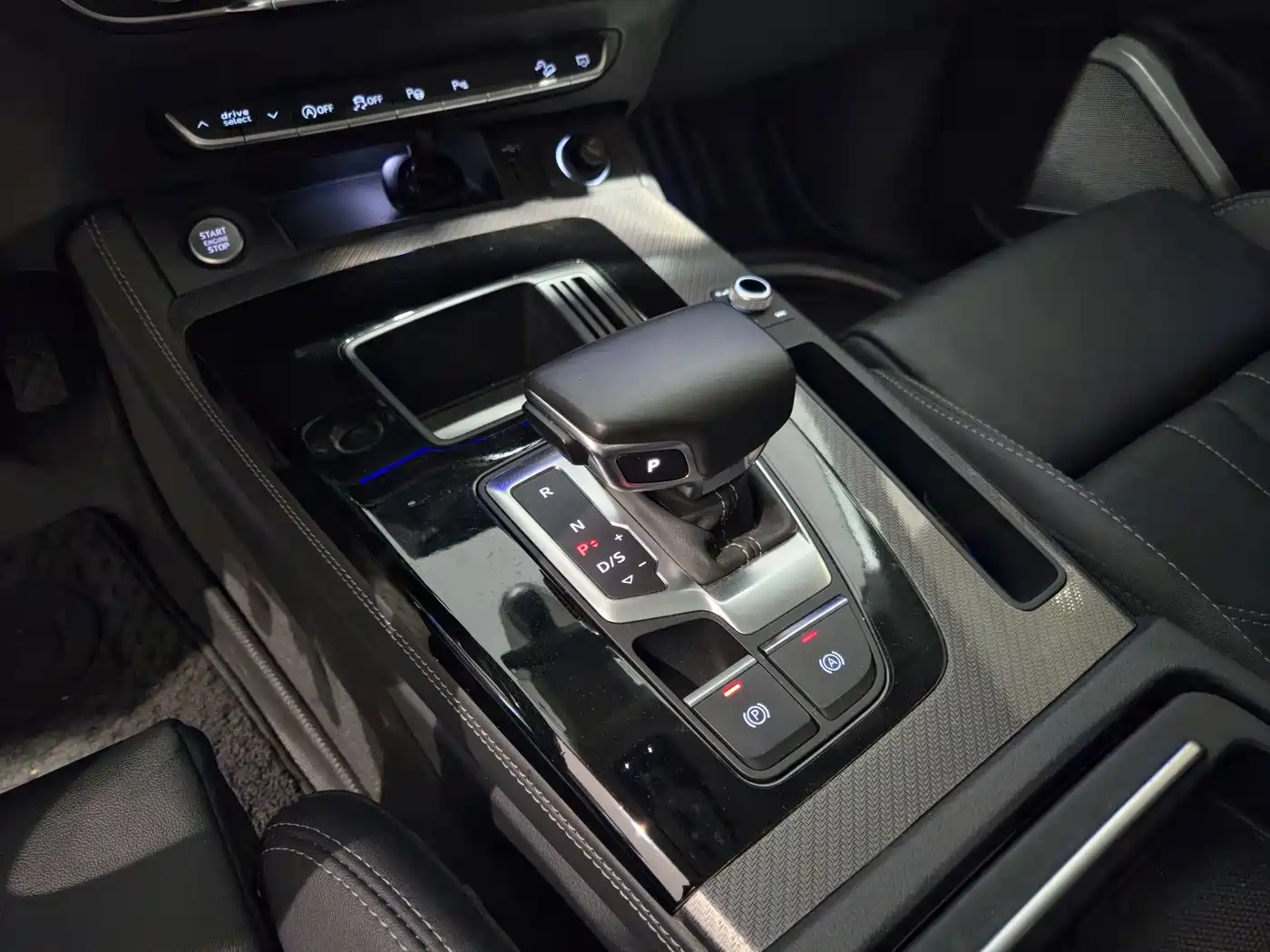 Audi Q5L 2022 40T Luxury Dynamic фото 13