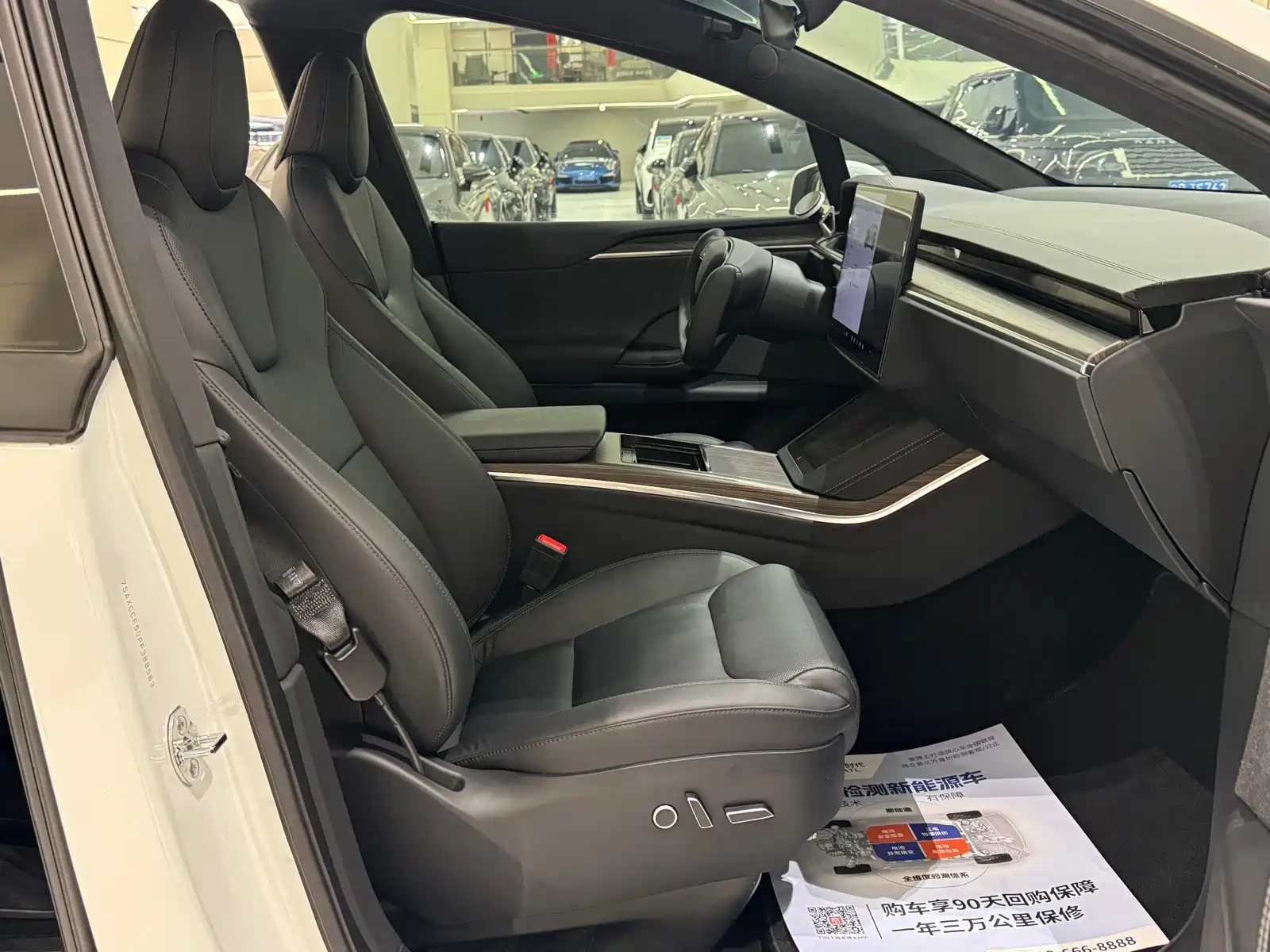 Фото 13 - Tesla Model X