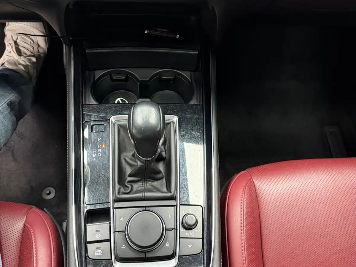 Фото 20 - Mazda CX-30