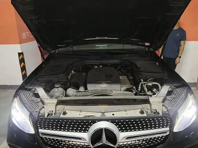 Mercedes-Benz GLC 2018 Facelift GLC 200 4MATIC — фото 3