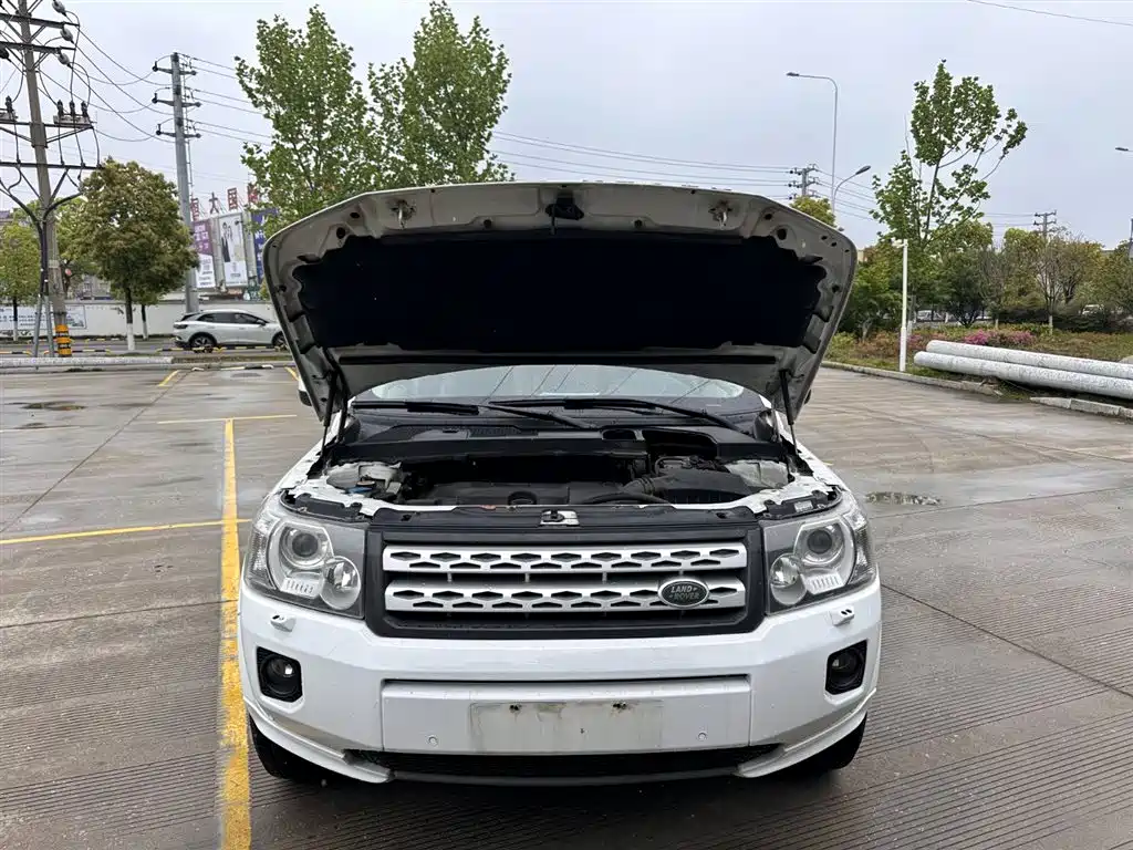 Land Rover Freelander 2 2011 3.2L i6 SE Petrol фото 23