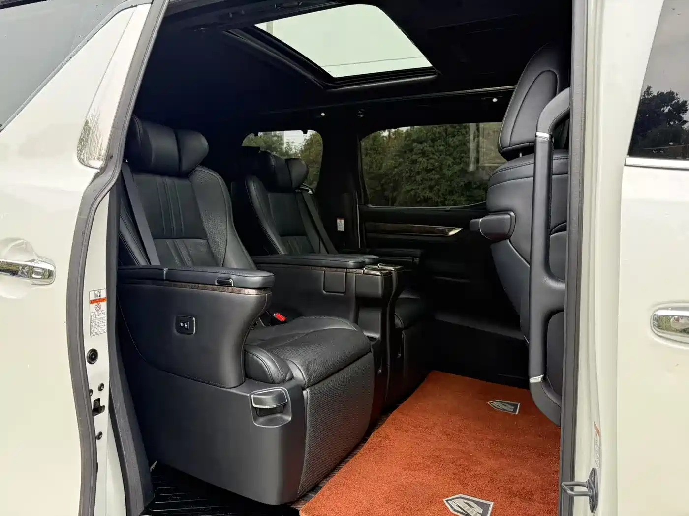 Toyota Alphard 2018 Facelift 3.5L Premium Edition фото 12