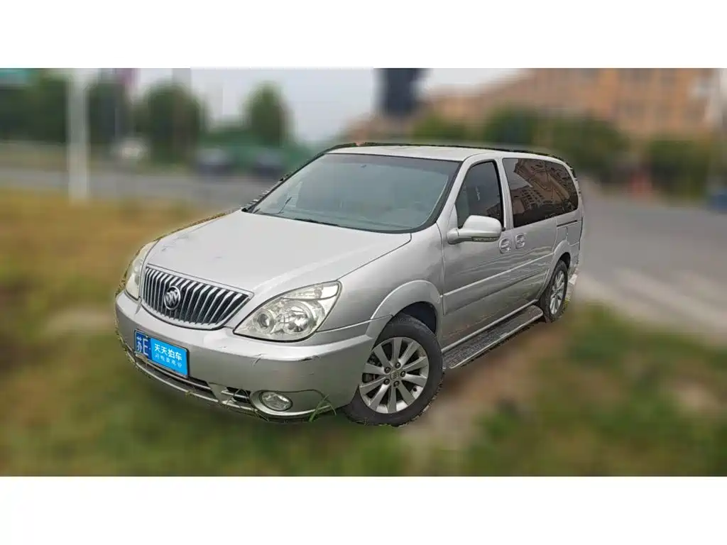 Photo 1 - Buick GL8