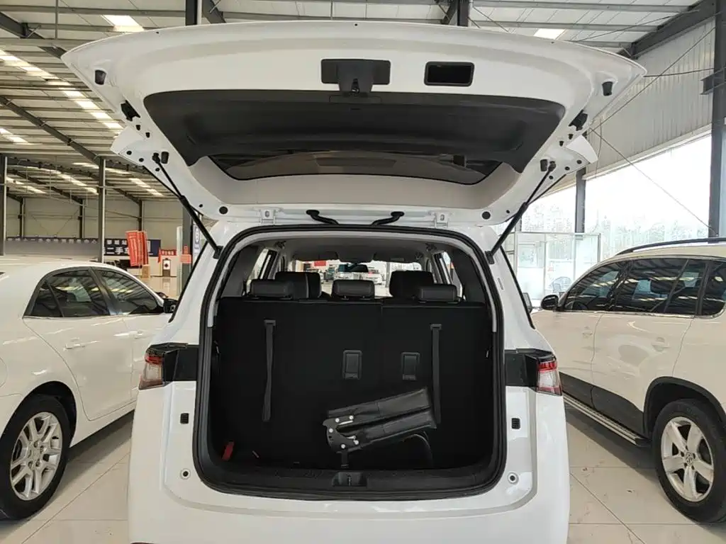 Wuling Motors Wuling Jiachen 2024 2022 1.5L Manual Joy Elite