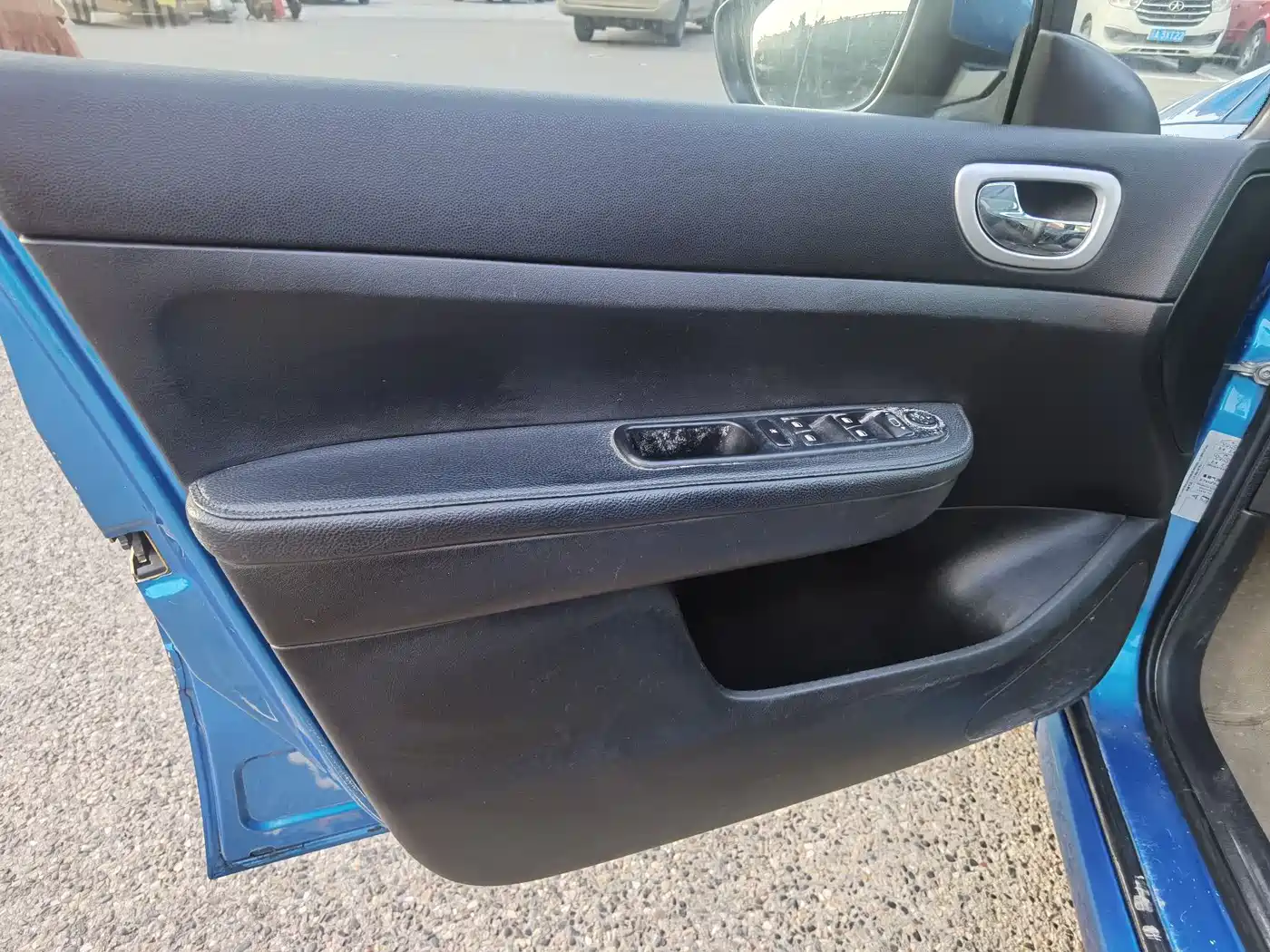 Peugeot 307 2013 Hatchback 1.6L Automatic Comfort фото 19