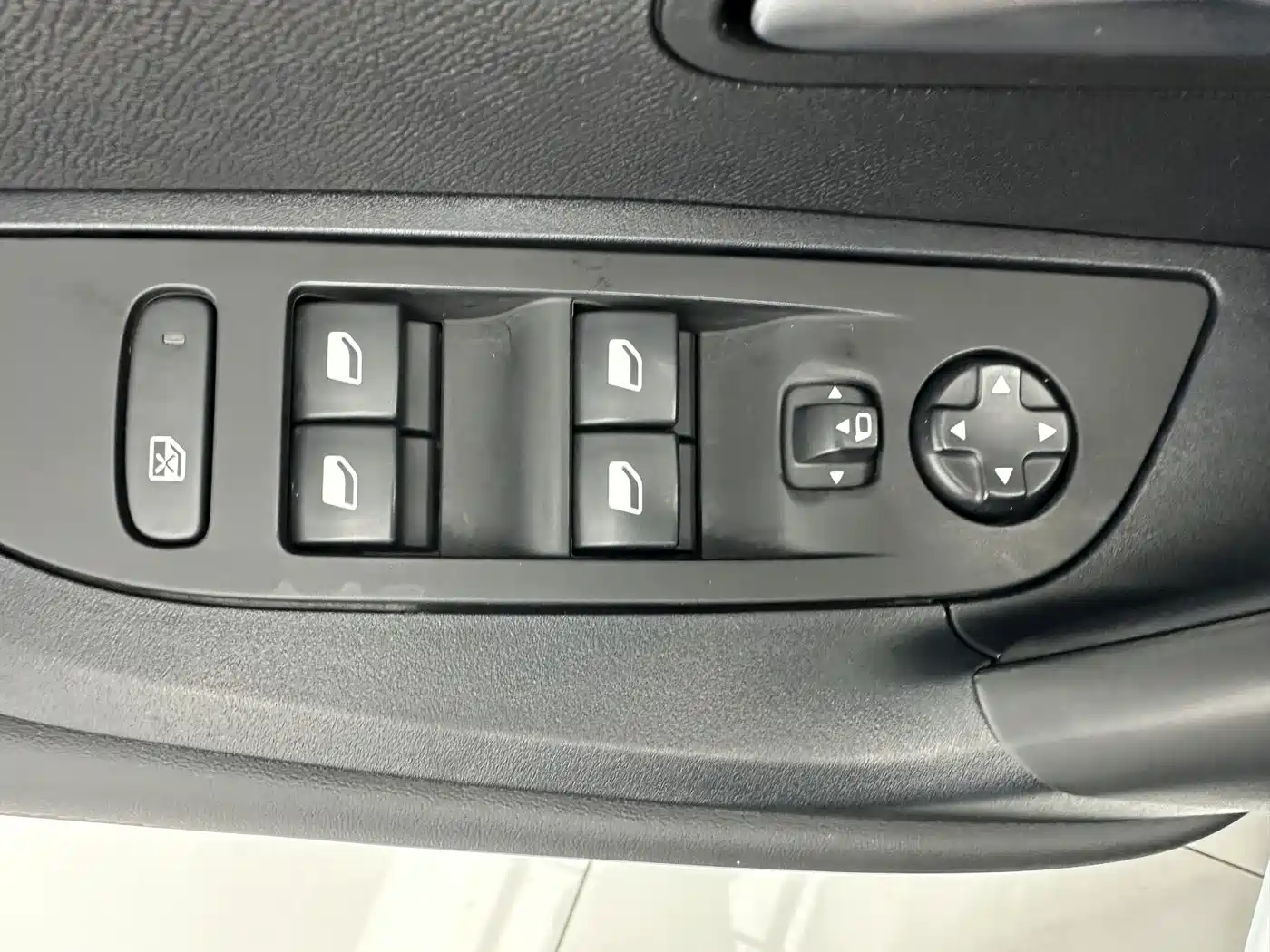 Peugeot 2008 2023 2022 230THP THE ONE