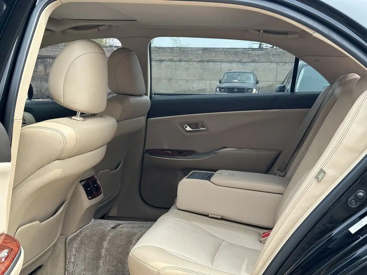 Toyota Crown 2010 2.5L Royal фото 23