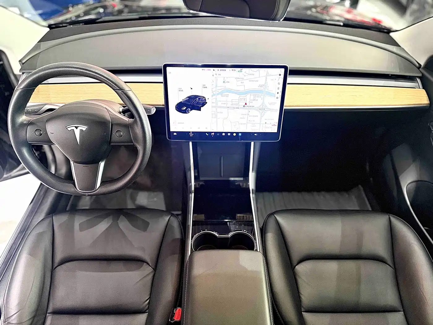 Фото 9 - Tesla Model 3