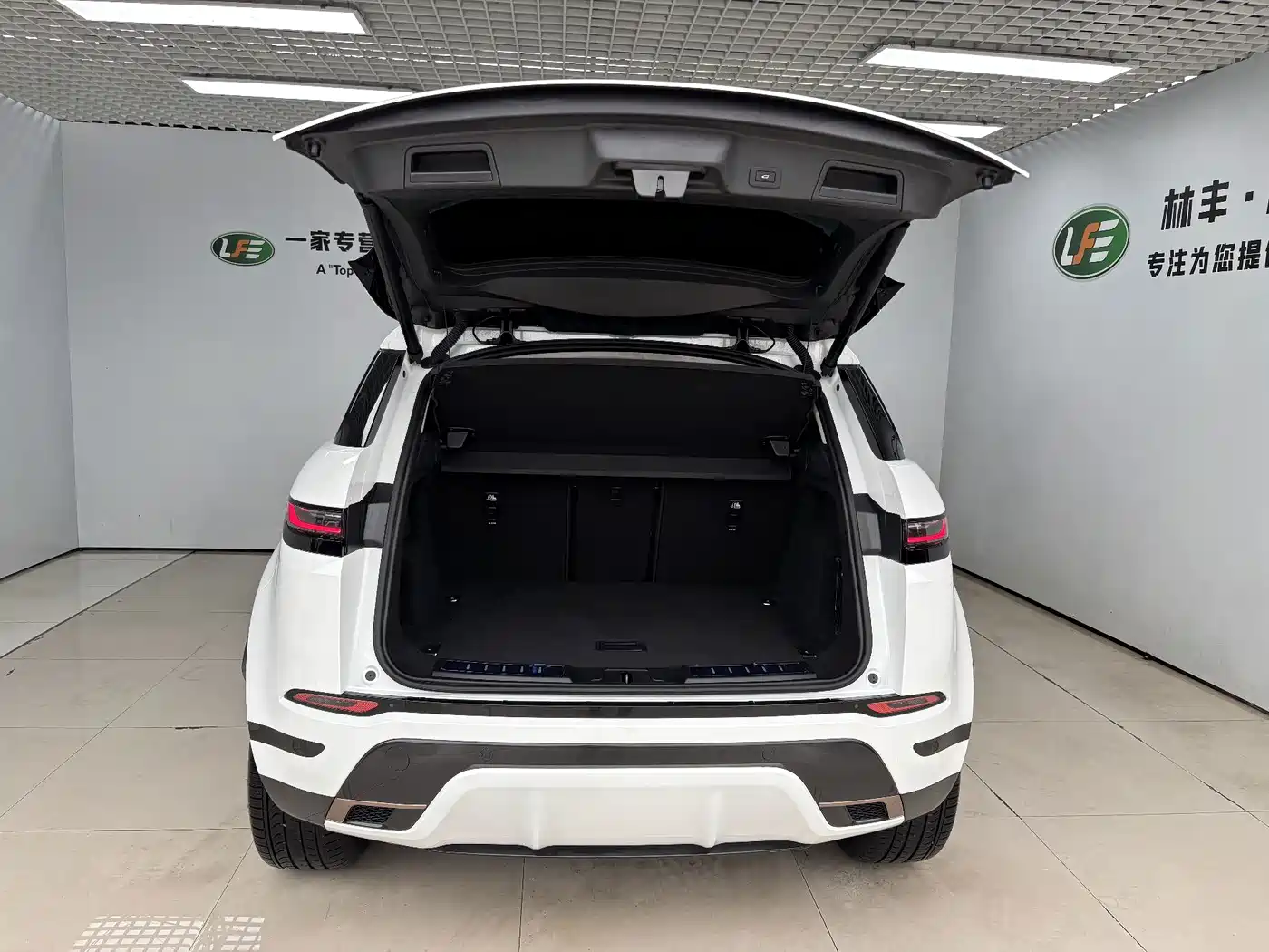 Land Rover Range Rover Evoque 2026 2026 Range Rover Evoque L SE