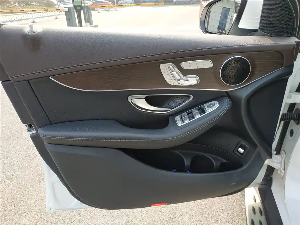 Mercedes-Benz GLC 2021 GLC 260 L 4MATIC Luxury фото 21