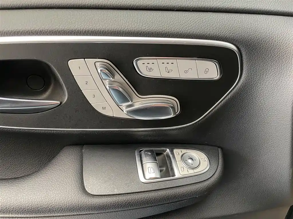 Mercedes-Benz V-Class 2017 Model V 260 Pilot Edition фото 10