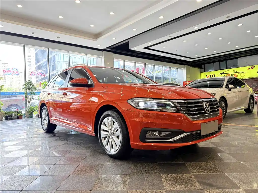 Photo 3 - Volkswagen Lavida