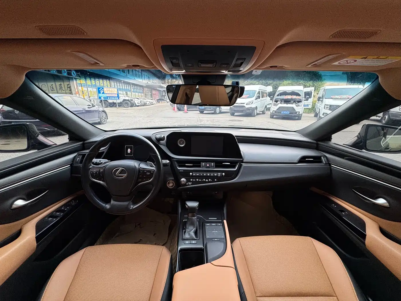 Lexus ES 2021 200 Excellence Edition фото 14