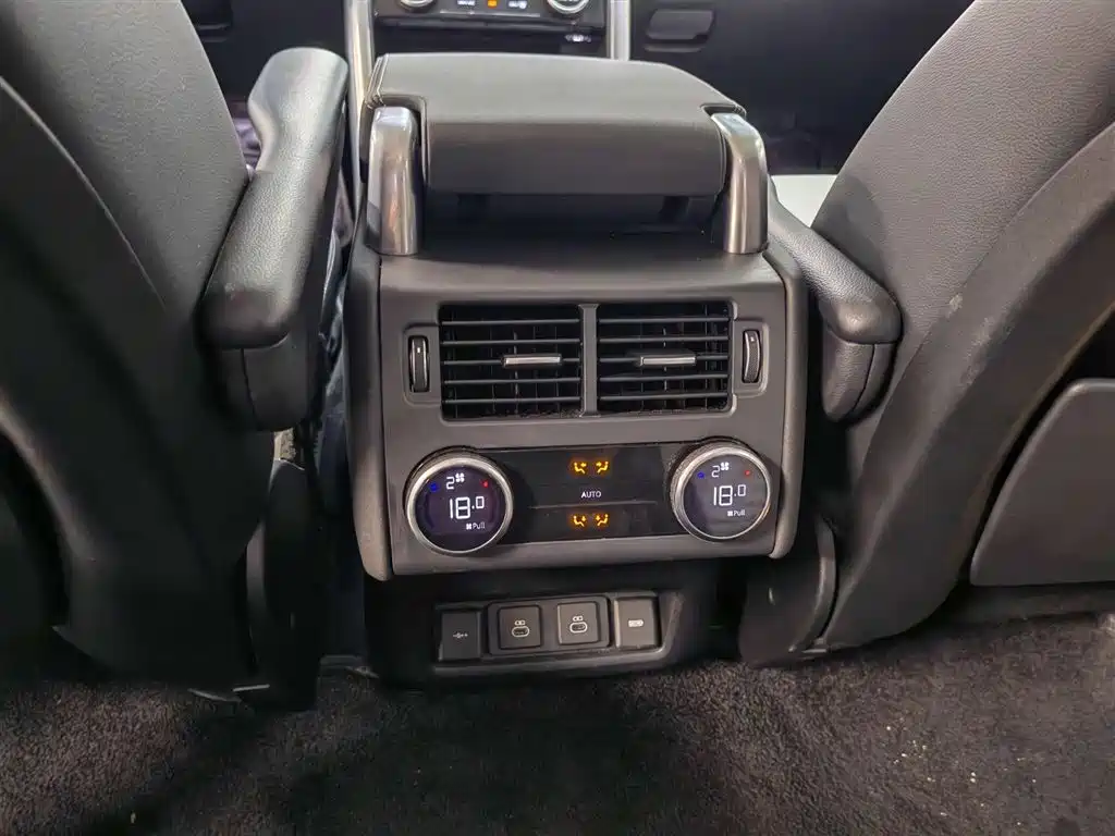 Land Rover Discovery 2021 360PS R-Dynamic S фото 11