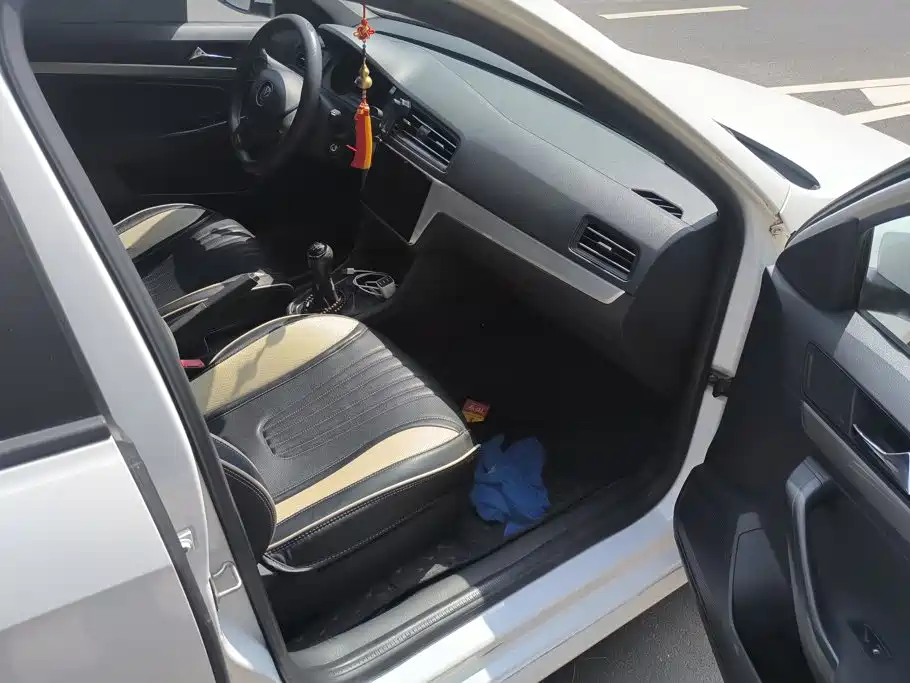 Фото 8 - Volkswagen Lavida