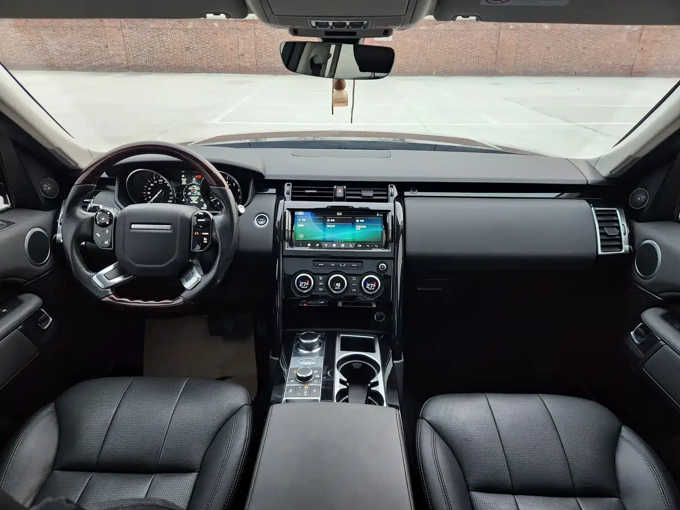 Land Rover Discovery 2019 3.0 SC V6 SE фото 8