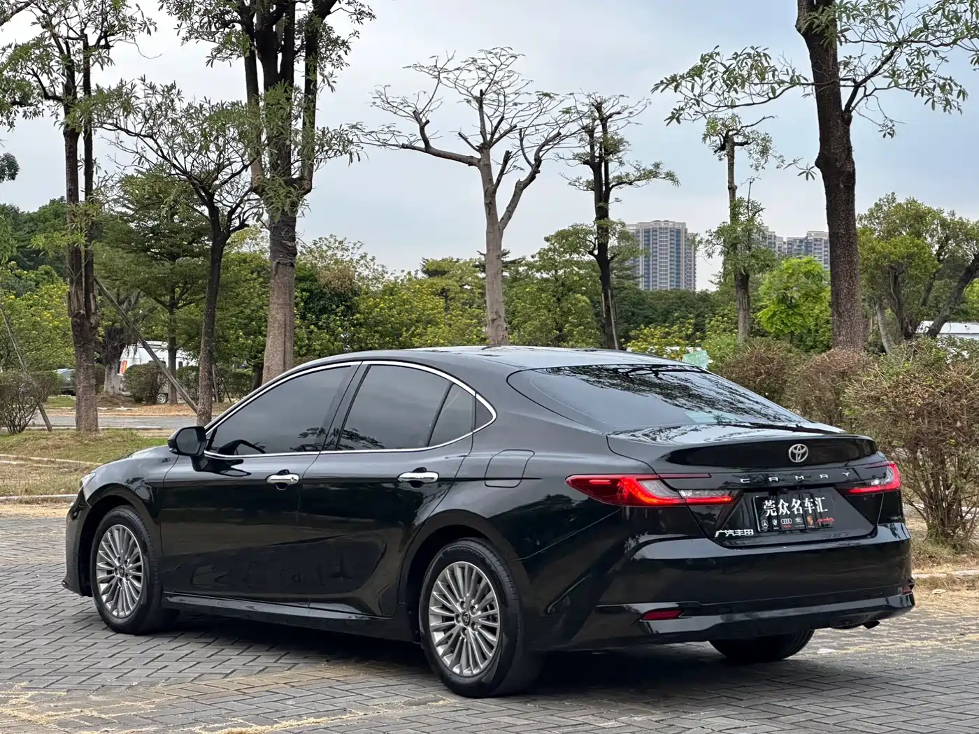 Toyota Camry 2024 2.0GVP Luxury Edition фото 5
