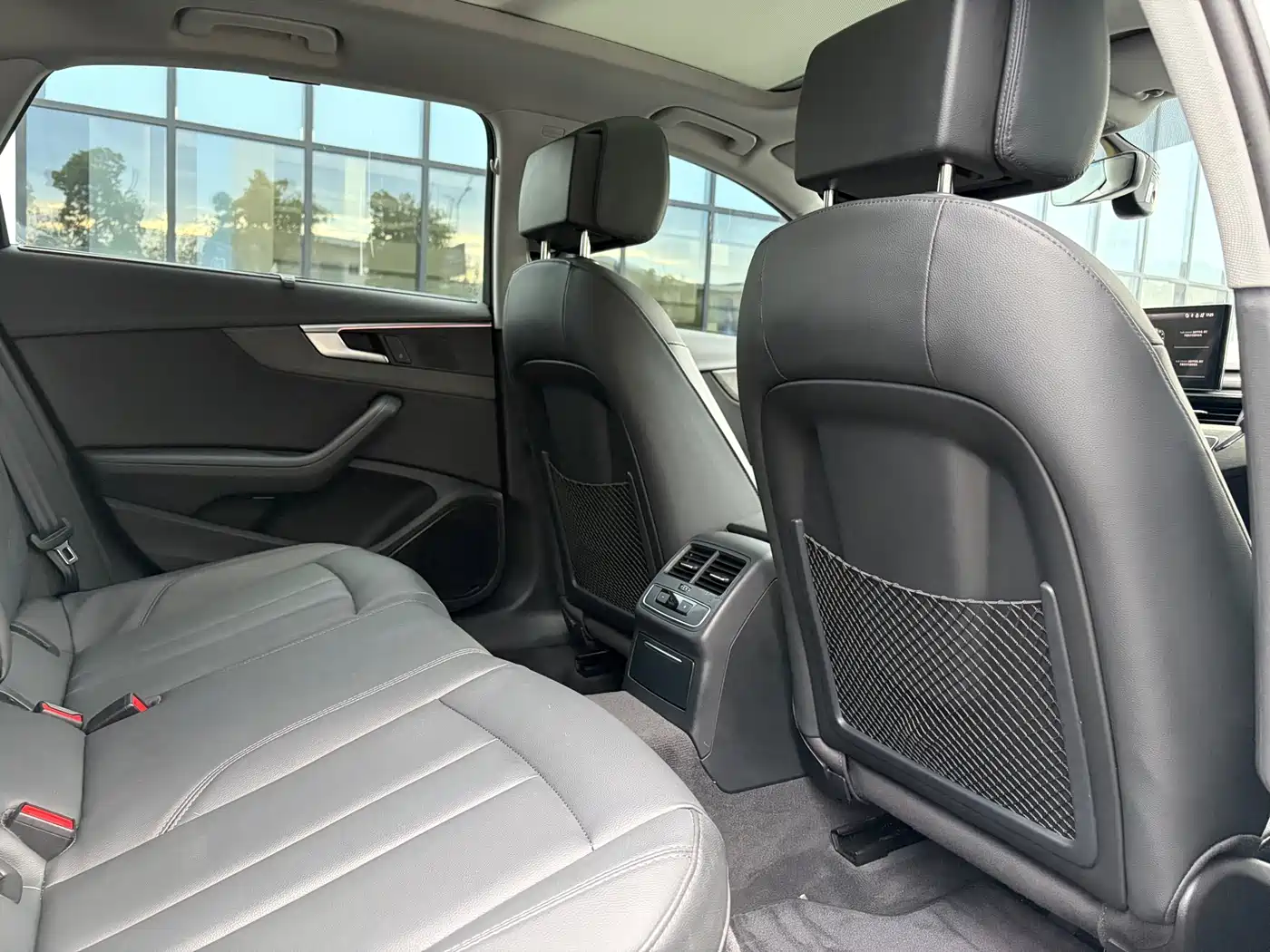 Audi A4L 2022 40 TFSI Luxury Elegance фото 10