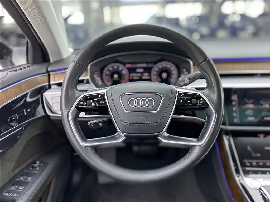 Audi A8 2019 Facelift Plus A8L 55 TFSI quattro Luxury фото 15