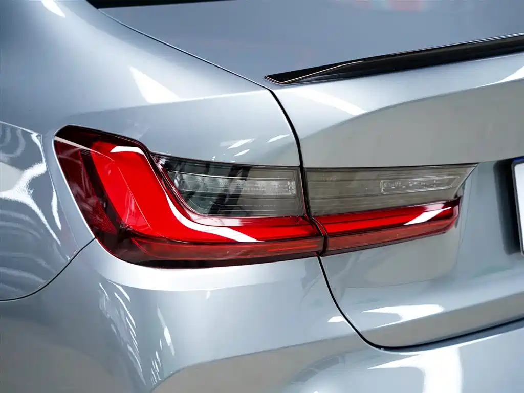 BMW M3 2023 M3 Sedan Thunder Edition фото 3