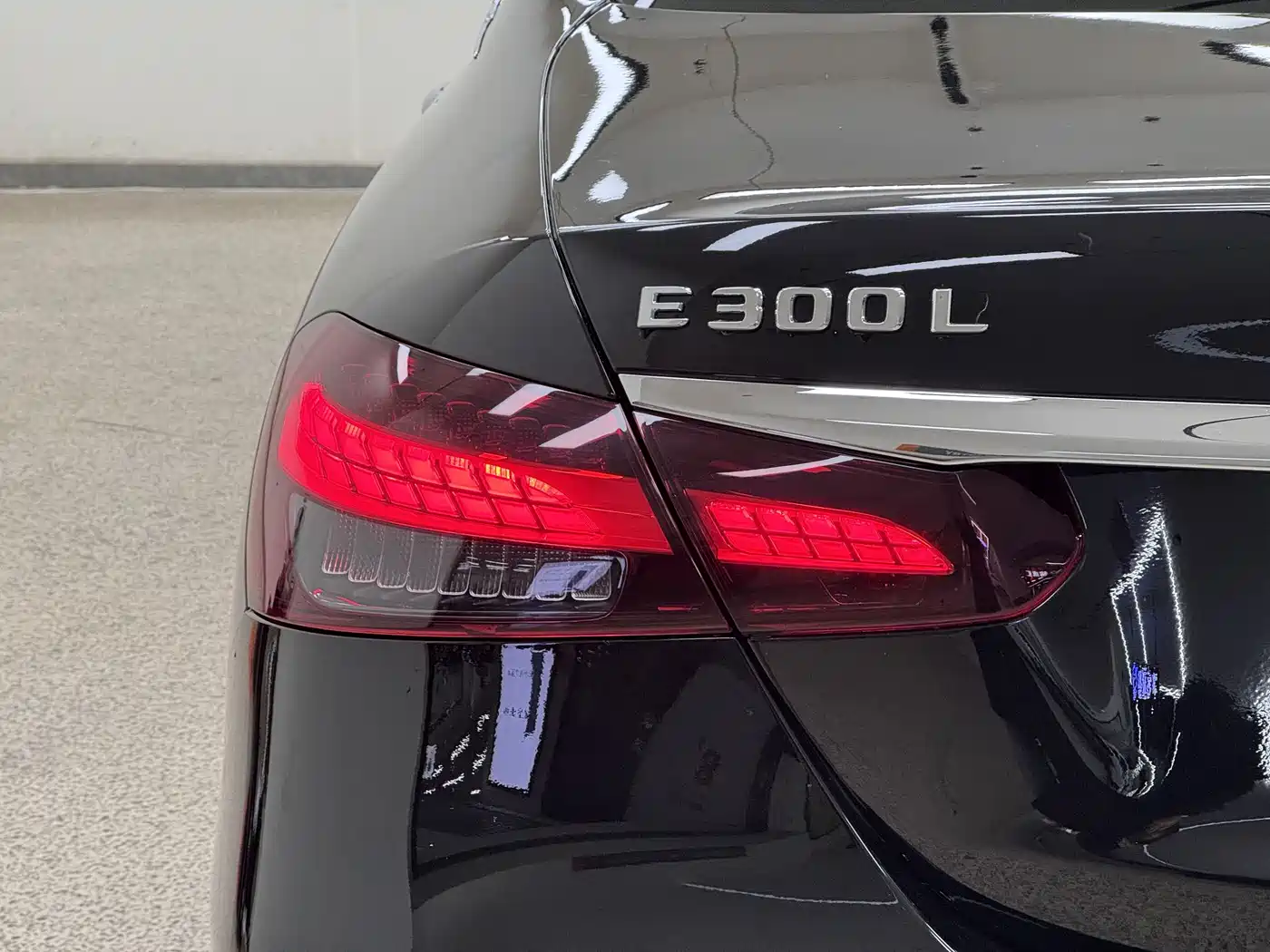 Mercedes-Benz E-Class 2022 E 300 L Luxury фото 33