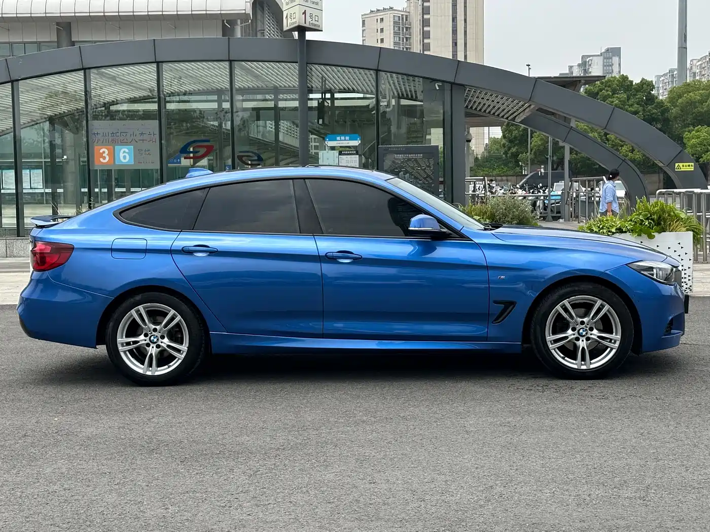 BMW 3 Series GT 2019 320i M Sport Package фото 7