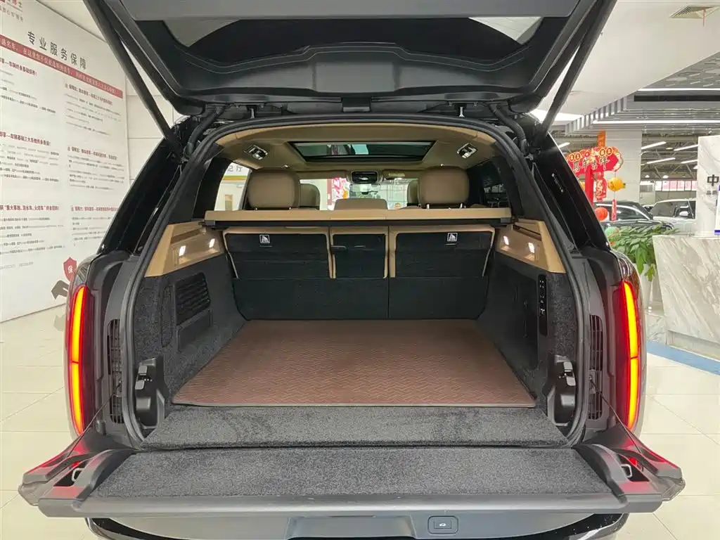 Land Rover Range Rover 2024 3.0 L6 400PS Genesis Extended фото 23