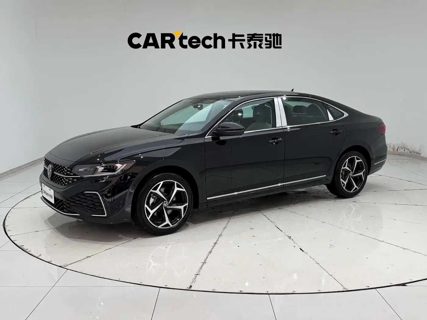 Volkswagen Passat 2026 Outstanding Edition 330TSI Starlight Elite Version