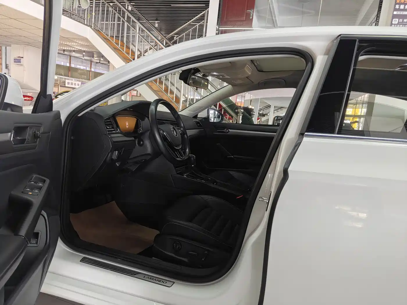 Volkswagen Lamando 2021 280TSI DSG Comfort Edition фото 7