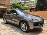 صورة 2 - Porsche Cayenne New Energy