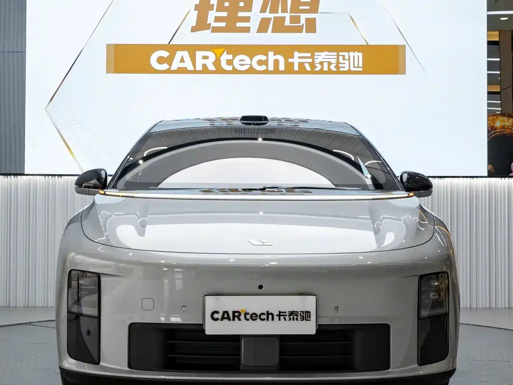 Li Auto i6 2026 2025 2WD Base Model